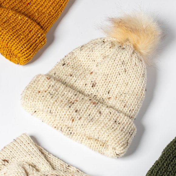 Knit toque - Picture 5 of 6